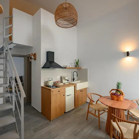 Aegean Diamonds Luxury מונוליתוס