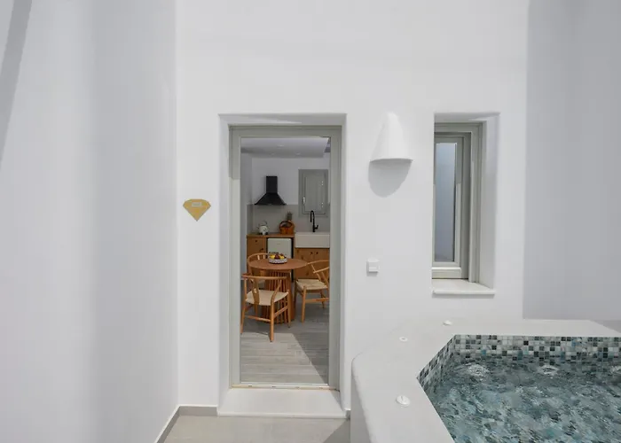 Aegean Diamonds Luxury Monolithos (Santorini)