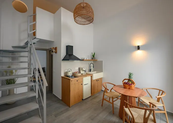 Aegean Diamonds Luxury Monolithos (Santorini)